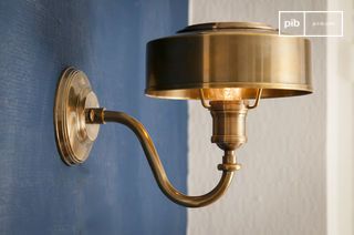 Vergoldete Messing-Wandleuchte Amber