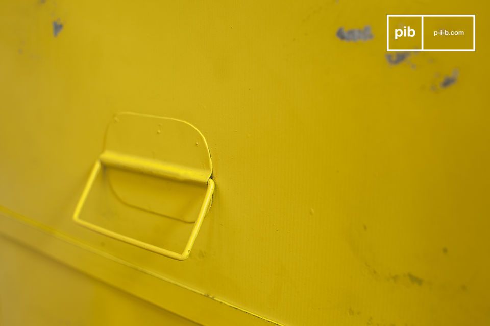 Die gelbe Farbe ist leicht gealtert, um Ihrem Interieur Charakter zu verleihen.