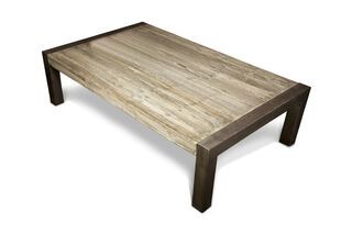 Couchtisch aus recyceltem Teakholz