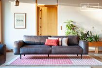 Dreisitzer Sofa aus grauem Leder Almond