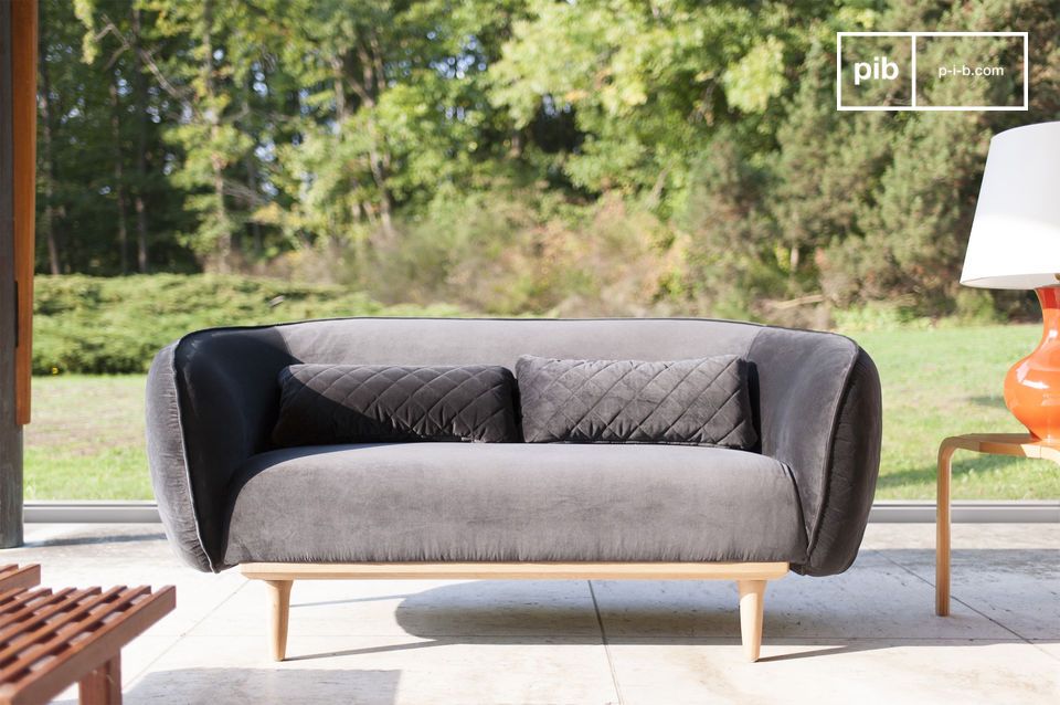 Dieses skandinavisch anmutende Sofa wird Sie wie ein Kokon einhüllen.