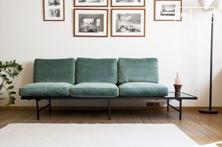 Samt und Marmor Sofa Carthy