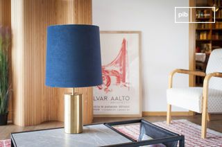 Samtlampe mit Lampenschirm Sarhita