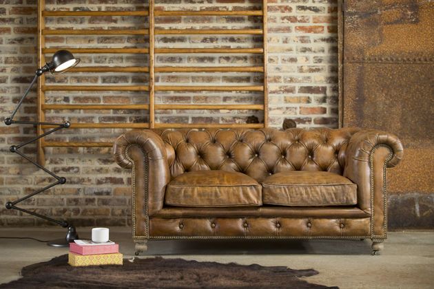 Chesterfield-Zweisitzer-Sofa aus rehbraunem Leder Saint Paul