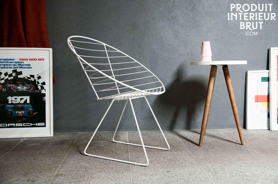 Der Stuhl Ellipsi ist ein schönes Beispiel von Sitzmöbeln mit der wunderschönen skandinavische